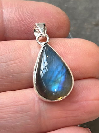 Labradorite Pendant from Silver Gemstone Pendants