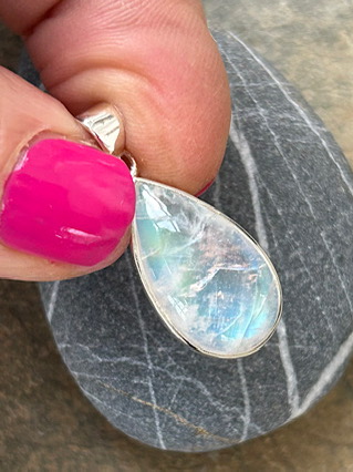 Rainbow Moonstone Pendant from Silver Gemstone Pendants